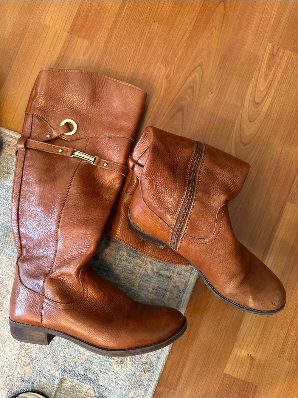 7.5 Tommy Hilfiger boots